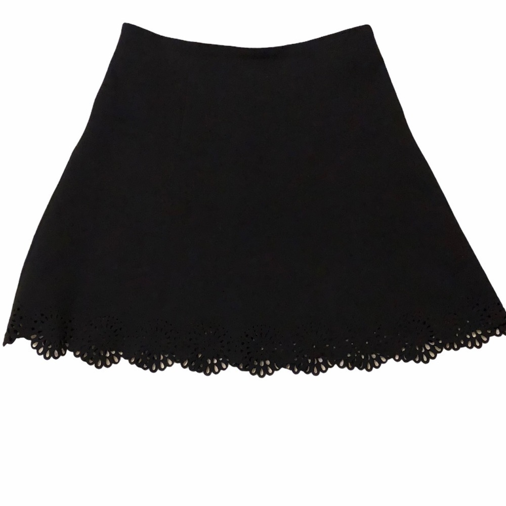āļø 3 For $15 LOFT Eyelet Hem - Picture 3 of 6